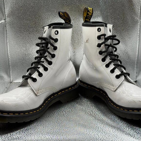 Size - 7 Dr. Martens White Womens Boot Smooth Leather Comfort Platforms Shoe - Picture 6 of 11